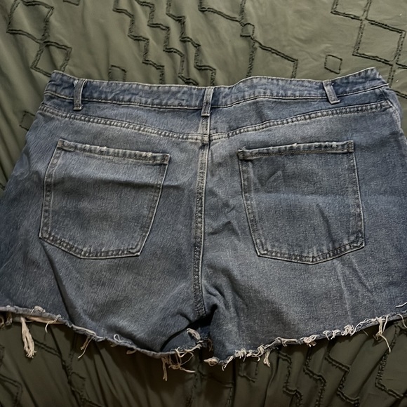 Jean shorts with red white and blue stars - Picture 4 of 4